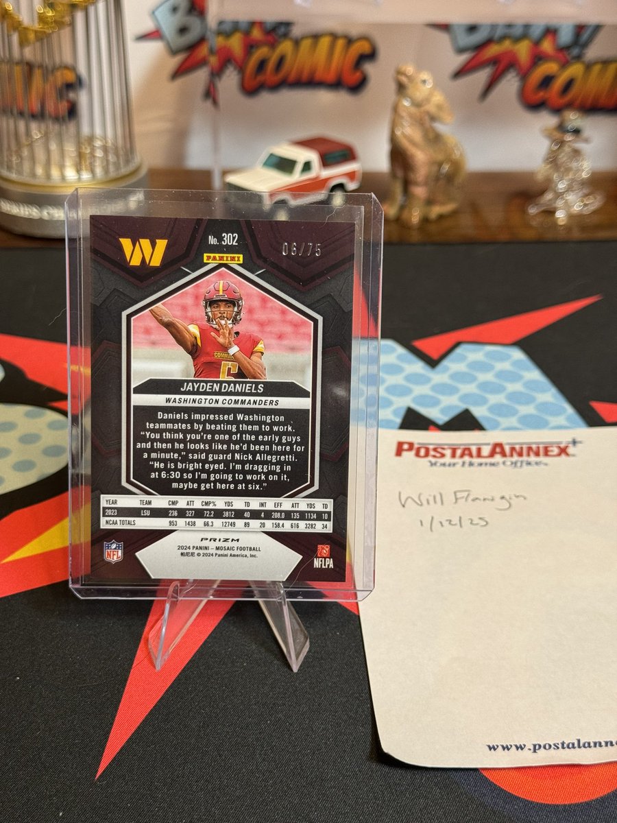 SlickWillieCard's tweet photo. 2024 Mosaic No Huddle Blue Disco #302 Jayden Daniels /75 Washington Commanders - $250 https://t.co/8BRvHsdI6z