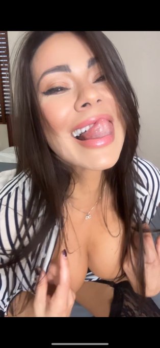 2 pic. Buena tarde dime algo que te provoca una de estas fotos 😈💦😍🤪  https://t.co/P1diesZHd9 https://t<a href="/tag/wataa"class="tags"><span>#wataa</span></a>