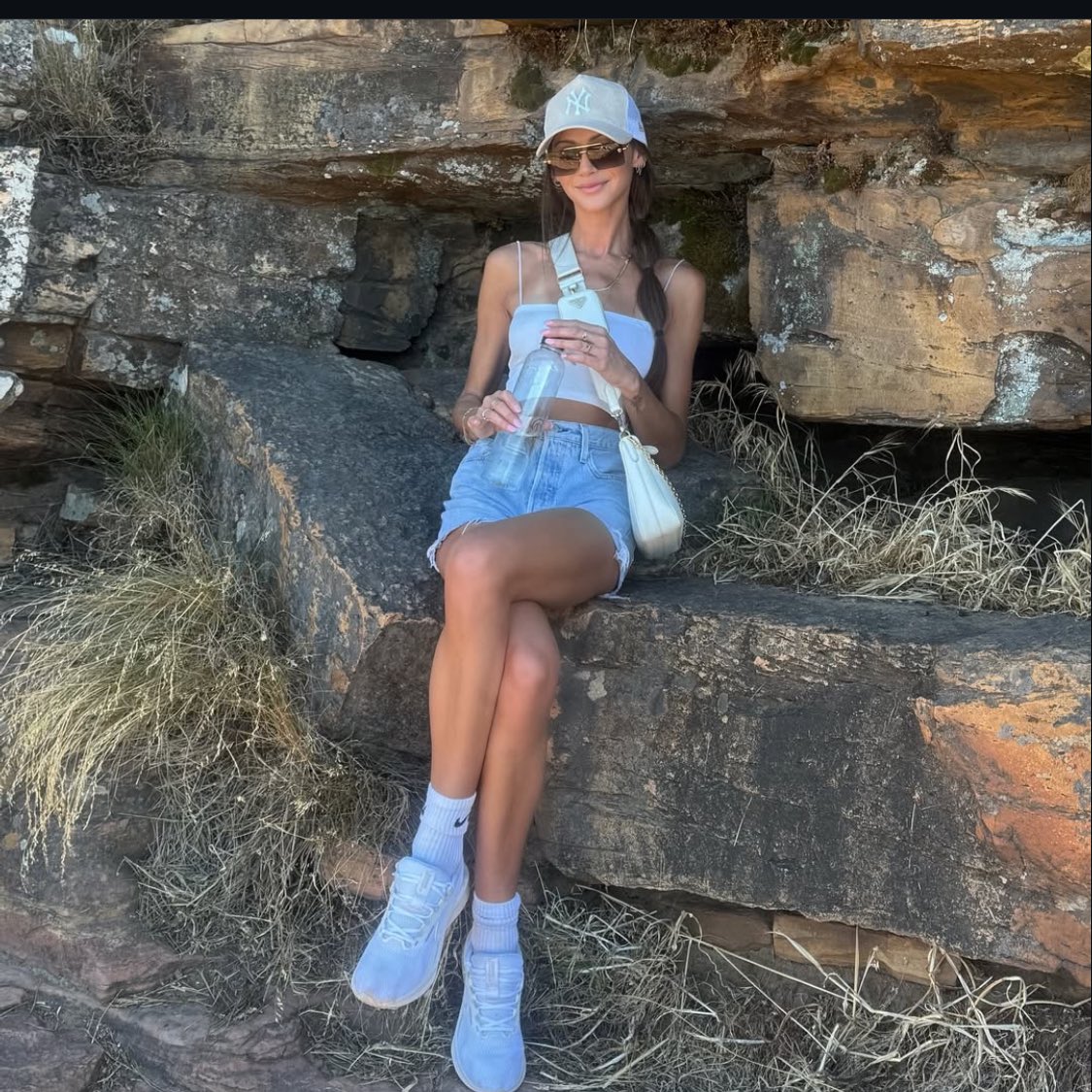 fpeleanorcalder's tweet photo. The most beautiful woman in the world 😍 Eleanor new post story ❤️ 12/01/2025 🫶🏻 #eleanorcder https://t.co/VL0uDeLUsj