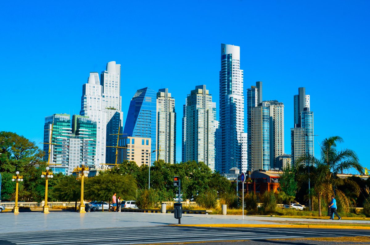 LOmarPhotograph's tweet photo. The Light of the City, Buenos Aires, 2025 https://t.co/fB1MEqjY49