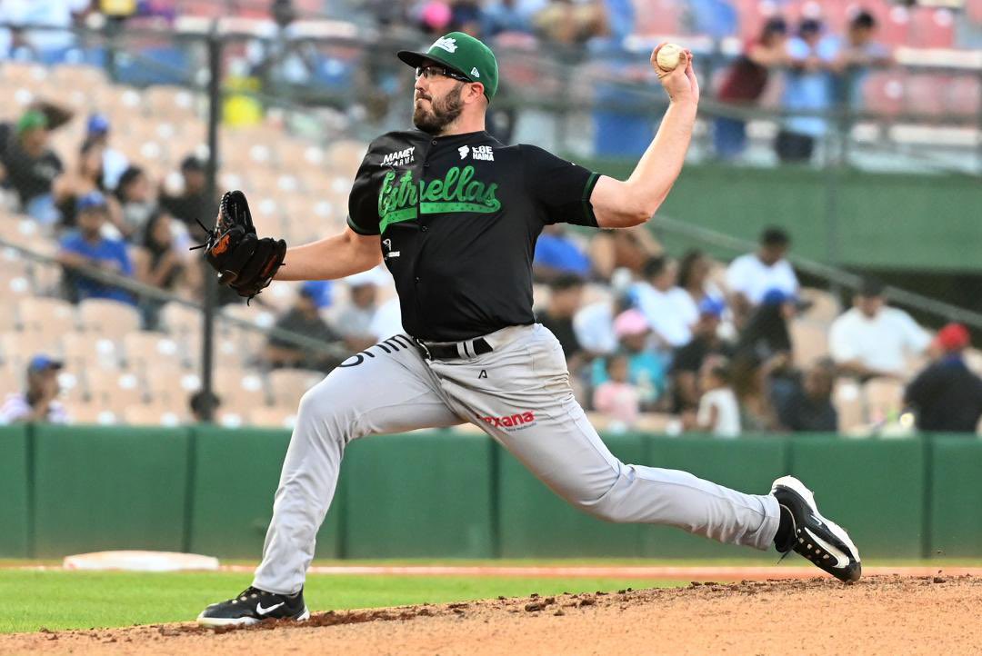 Gracias <a href="/EOBASEBALLCLUB/">EOBASEBALLCLUB</a> por darme la bienvenida a jugar este año para su histórica franquicia. ¡Estaba muy feliz y disfruté usando tus colores! ¡Terminemos fuertes y llevemos un campeonato a San Pedro de Macoris!