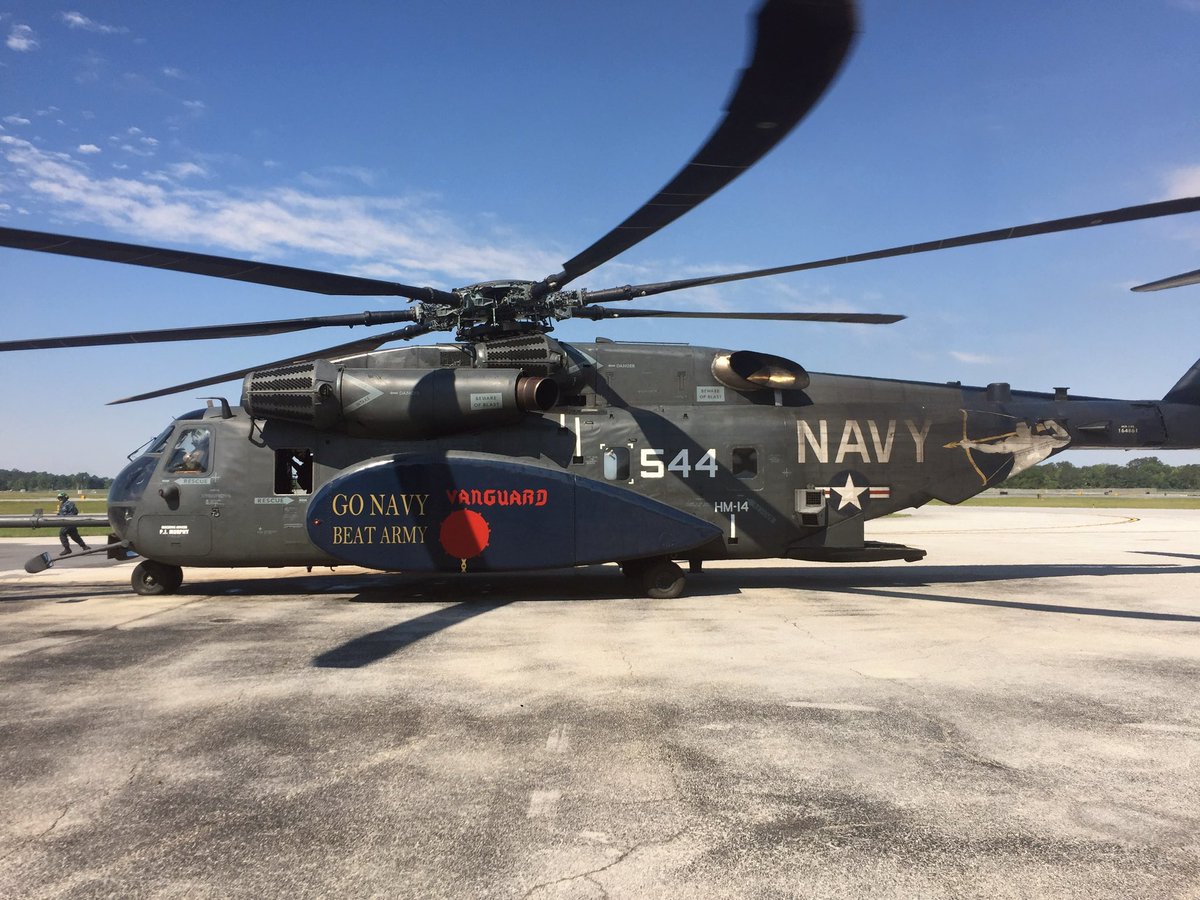 cpips23's tweet photo. Fixed and maintained 12 MH-53E for over 11 years.
#mh53 #navy #heavylift #coolestjob #blessed
@EODHappyCaptain https://t.co/ORgAKvua4c