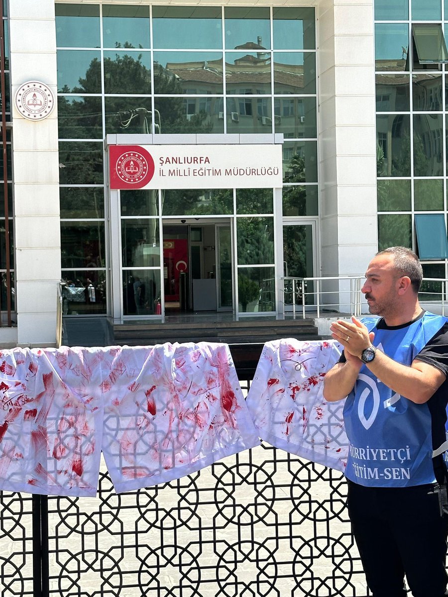 Sendikacılık alanlarda yapılır,kapalı kapılar ardında değil.

Buyrun er meydanına…
<a href="/leventkuruoglu/">Levent Kuruoğlu</a> 
@Hursen_Urfa 
<a href="/HurEgitimSen/">Hürriyetçi Eğitim Sen Genel Merkezi</a> 

 #13OcakErMeydanı