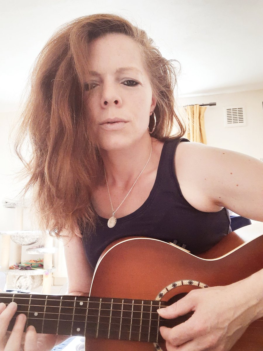 LauraHarding82's tweet image. open.spotify.com/track/5ODmqOpZ… #NewMusic #myfeetstillmove