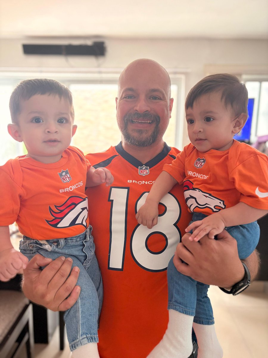 alfgarr84's tweet photo. #NFLEnTelevisa https://t.co/Wyd53rfPUM