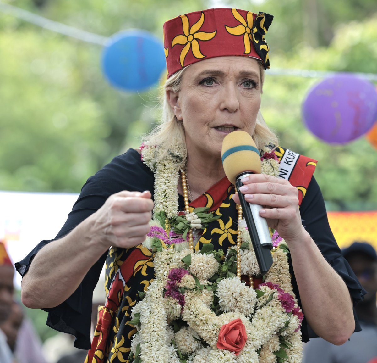 CerfiaFR's tweet image. 🚨🇫🇷 FLASH | Marine Le Pen affirme avoir un "lien indéniablement affectif" avec les Mahorais, qui l’appellent "Mariama". (itw JDNews)