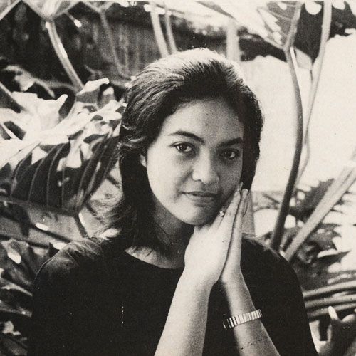 𝗝𝗮𝗻𝘂𝗮𝗿𝗶 𝘆𝗮𝗻𝗴 𝗕𝗶𝗿𝘂

𝘑𝘢𝘯𝘶𝘢𝘳𝘪² 𝘺𝘢𝘯𝘨 𝘣𝘪𝘳𝘶
𝘈𝘴𝘮𝘢𝘳𝘢𝘮𝘶 𝘢𝘴𝘮𝘢𝘳𝘢𝘬𝘶 𝘮𝘦𝘮𝘣𝘪𝘴𝘶
𝘌𝘯𝘵𝘢𝘩 𝘬𝘢𝘱𝘢𝘯....𝘦𝘯𝘵𝘢𝘩 𝘬𝘢𝘱𝘢𝘯...

1/3

<a href="/AntoniSulton/">Antoni Sulton</a> #piece_of_story 
#love #alwaysforeve #youandme #memories

Andi Meriem Mattalatta (1957-2010)