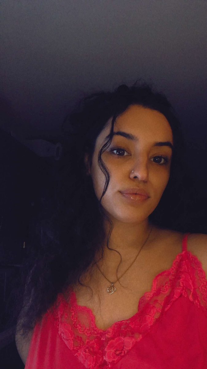 WorshipMeDD's tweet photo. ❤️

#findom #femdom #paypig #whalesub #domme #cashcow #joi #footworship https://t.co/9hSnh5xkm5