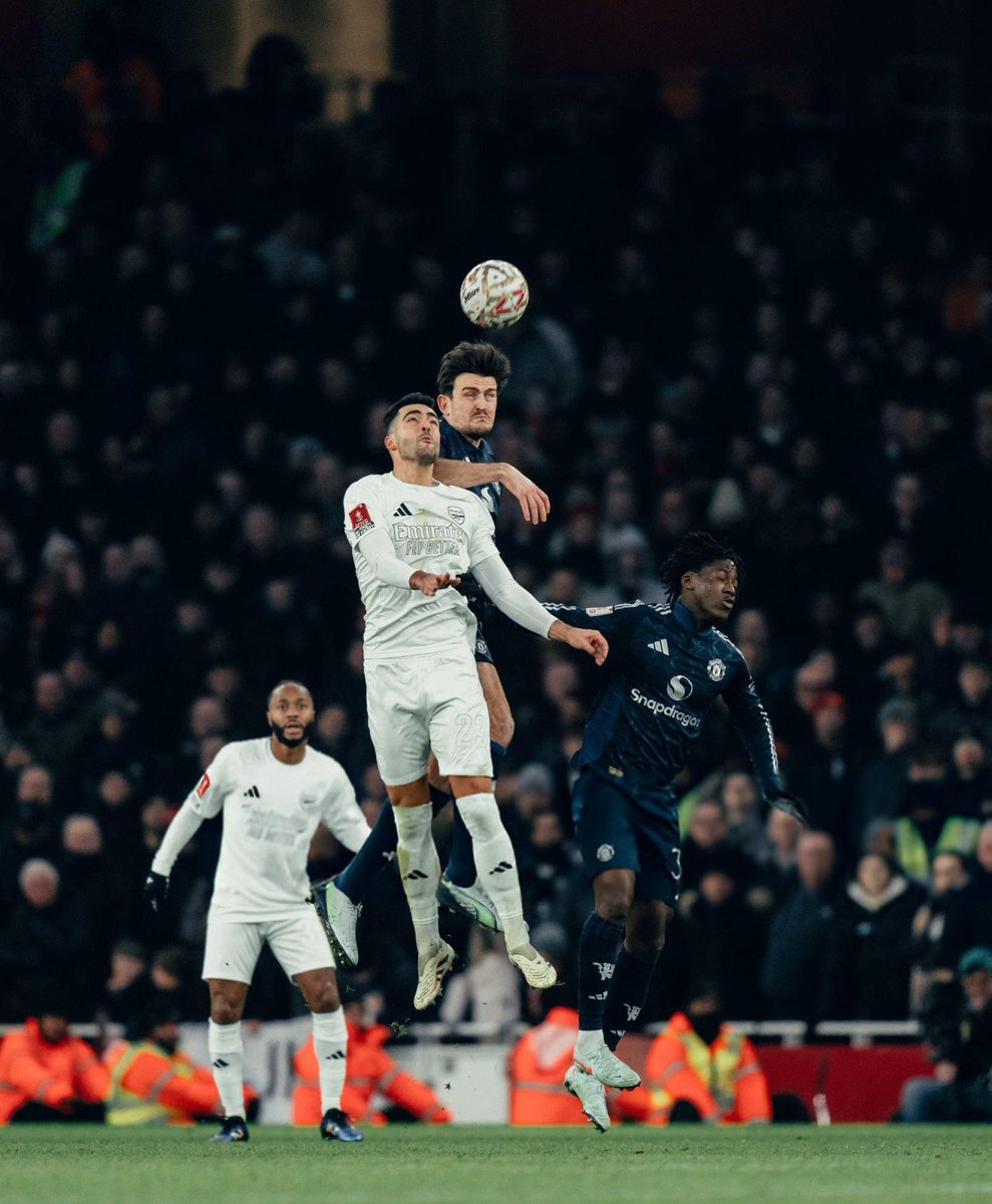 UtdDistrict's tweet photo. Harry Maguire won 100% of his aerial duels against Arsenal.

UNREAL PERFORMANCE 👏 https://t.co/kh6lnKvUzF