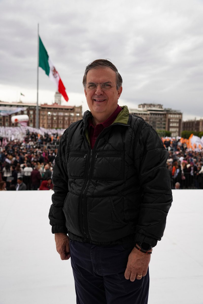 En el Zócalo con la Presidenta Claudia Sheinbaum en el evento de los primeros 100 días del Segundo Piso de la 4T.