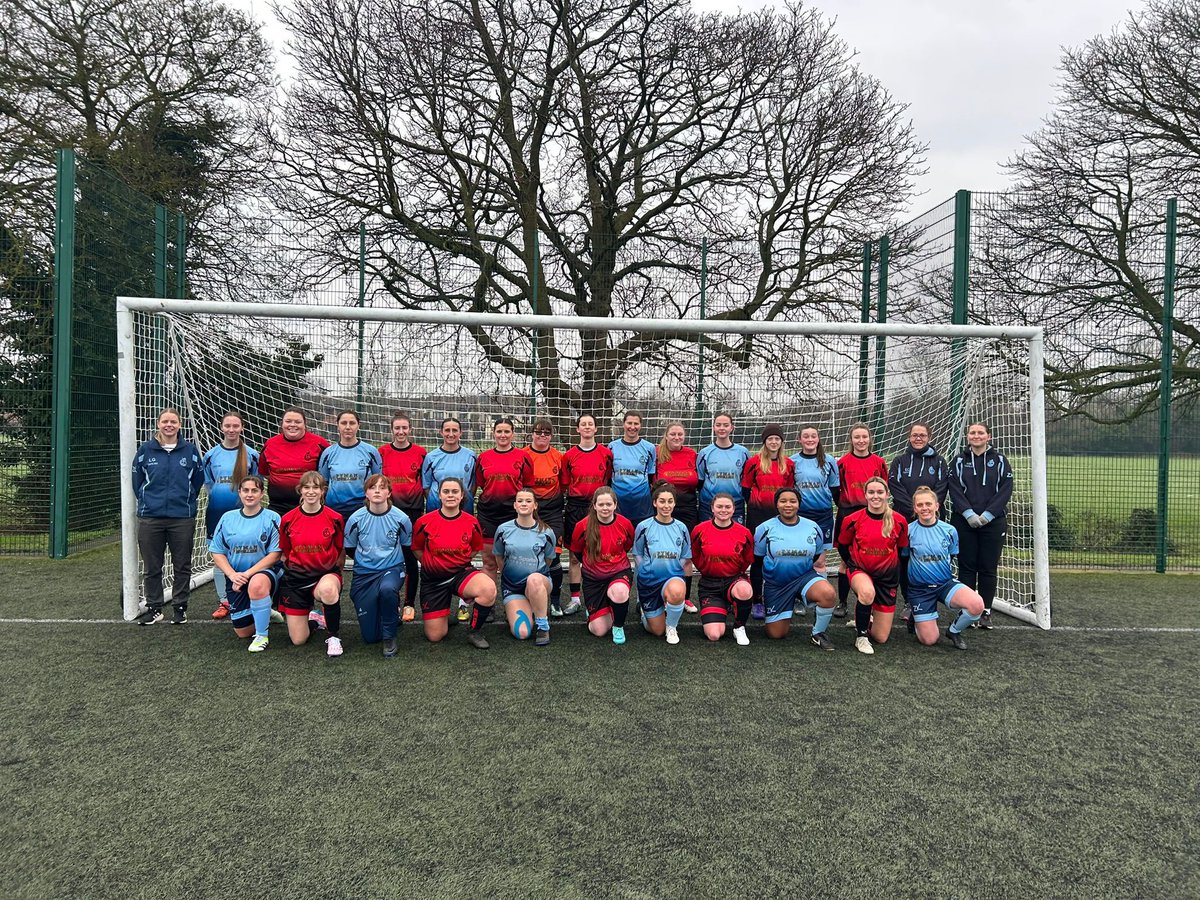 Lou Grocott tweet media