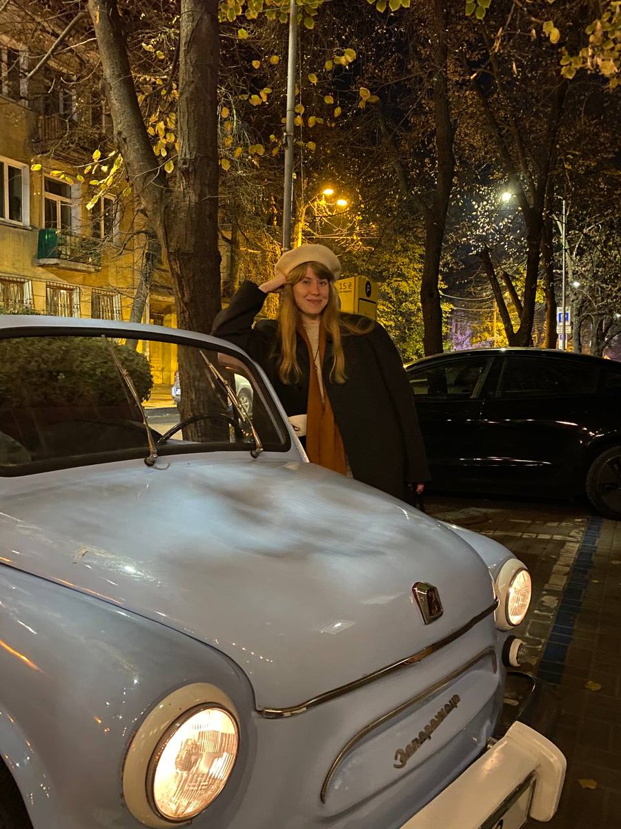 venikakos's tweet photo. Ще осінній Дніпро. В саміс��ньке серце поцілив. Я повернусь! Чуєш, Марія? ✨ https://t.co/KmE9dKorMQ