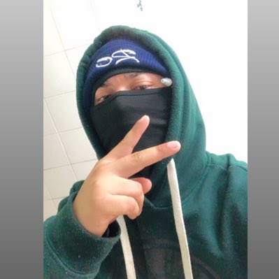 fulin2515's tweet photo. #NuevaFotoDePerfil https://t.co/Pd3GzAztzc