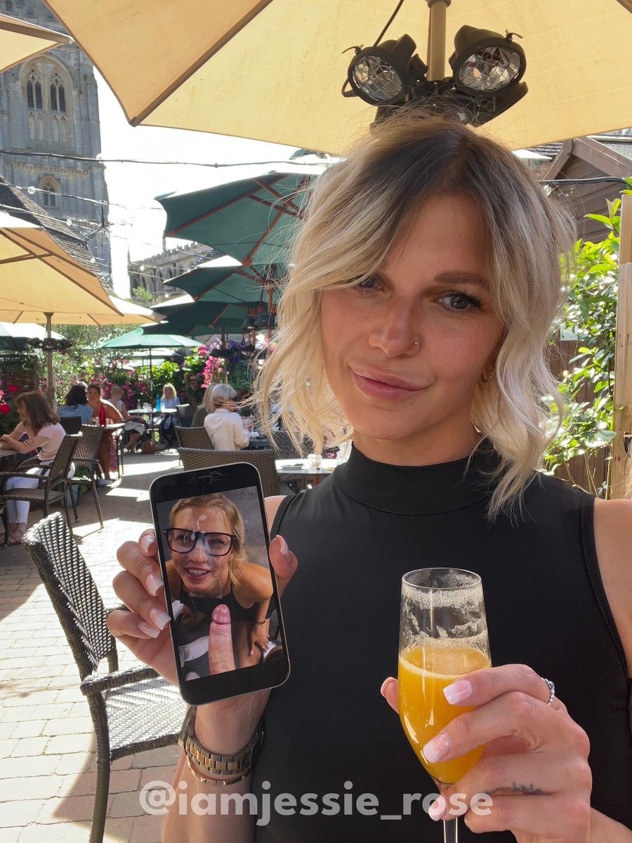 whoreuro's tweet photo. And if you’re wondering what a date with a Goonette looks like, these gorgeous pictures will give you a good idea 😈 https://t.co/6sMWZxhkCZ