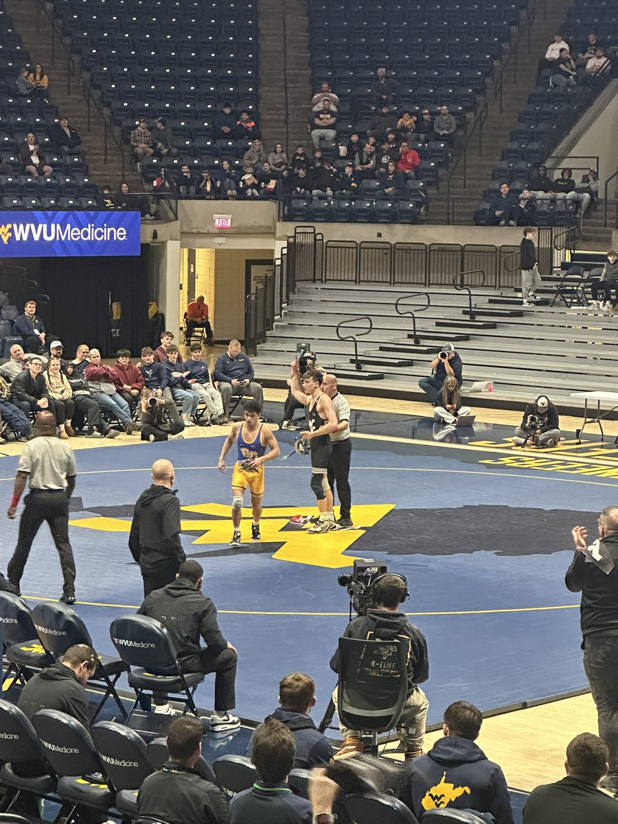 wrestlingbphs's tweet photo. Mason Kernan picks up a 12-1 major decision vs Pitt https://t.co/dw4xJCoLzc