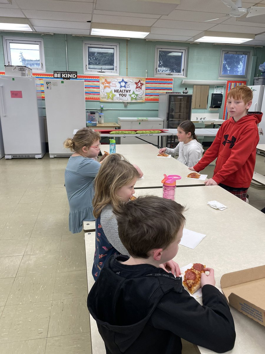 Celebrating our students with perfect attendance from the first day of school until the holiday break at the Creek! In December alone, 149 students had perfect attendance.  <a href="/Thompson_Creek/">Thompson_Creek</a> Keep up the great work Timberwolves! <a href="/GEDSB/">Grand Erie District School Board</a> <a href="/KEMmommy/">Rebecca Malo</a>