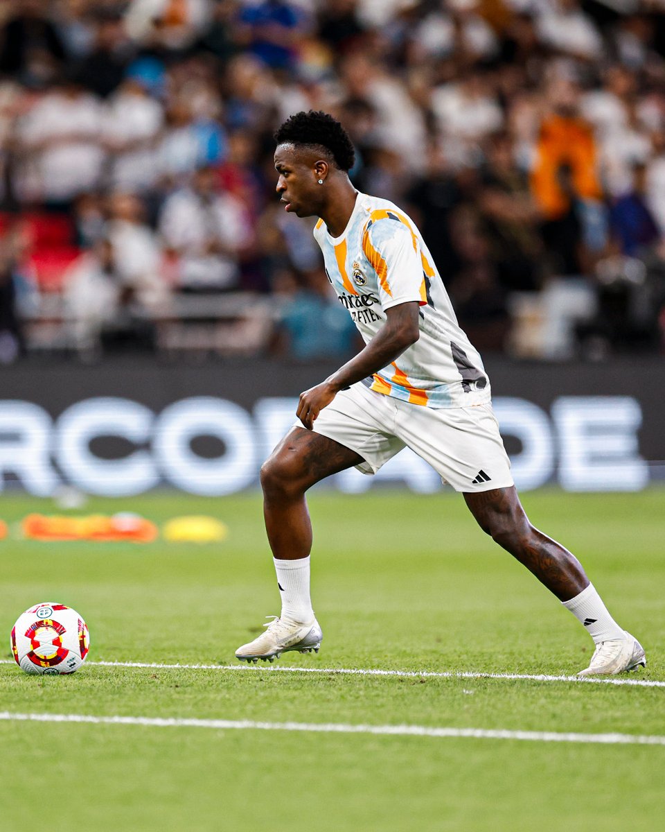 🤩 @ViniJr 🤩
#SuperSupercopa