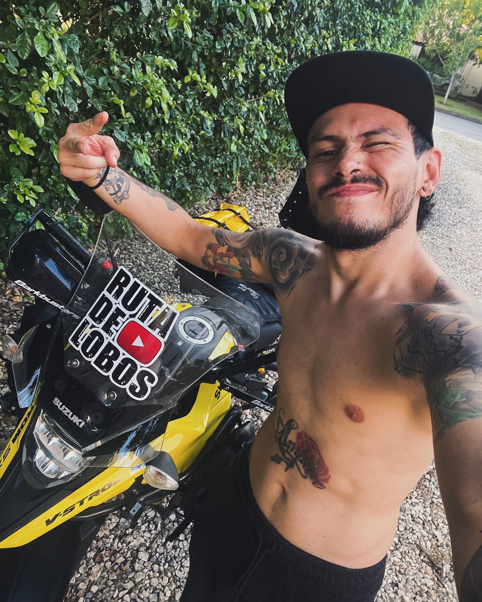 LoboPhotograph's tweet photo. Coronar Cartagena en moto ❤️‍🩹🏍️ #goals #viajesenmoto https://t.co/JUyR9syIjD