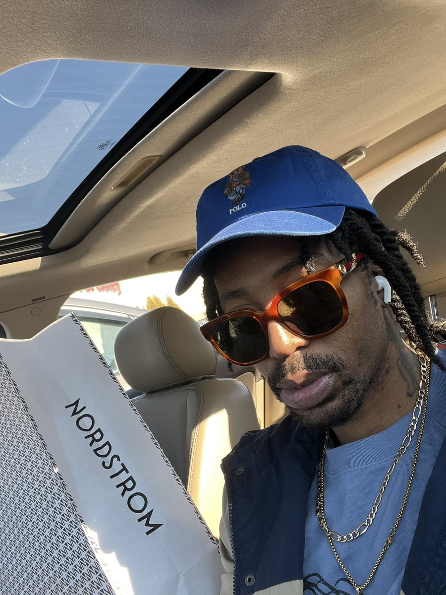 LakeShow1090's tweet image. #Classless