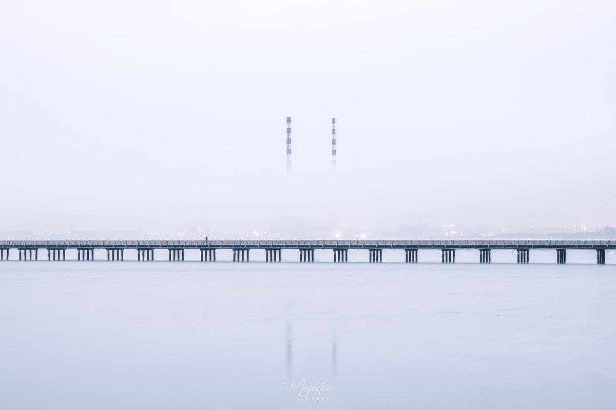 A shot I was chasing for over the last year and a half. Epic conditions during the week over Dublin bay. #dublin #fog #ireland #poolbeg #sunrise