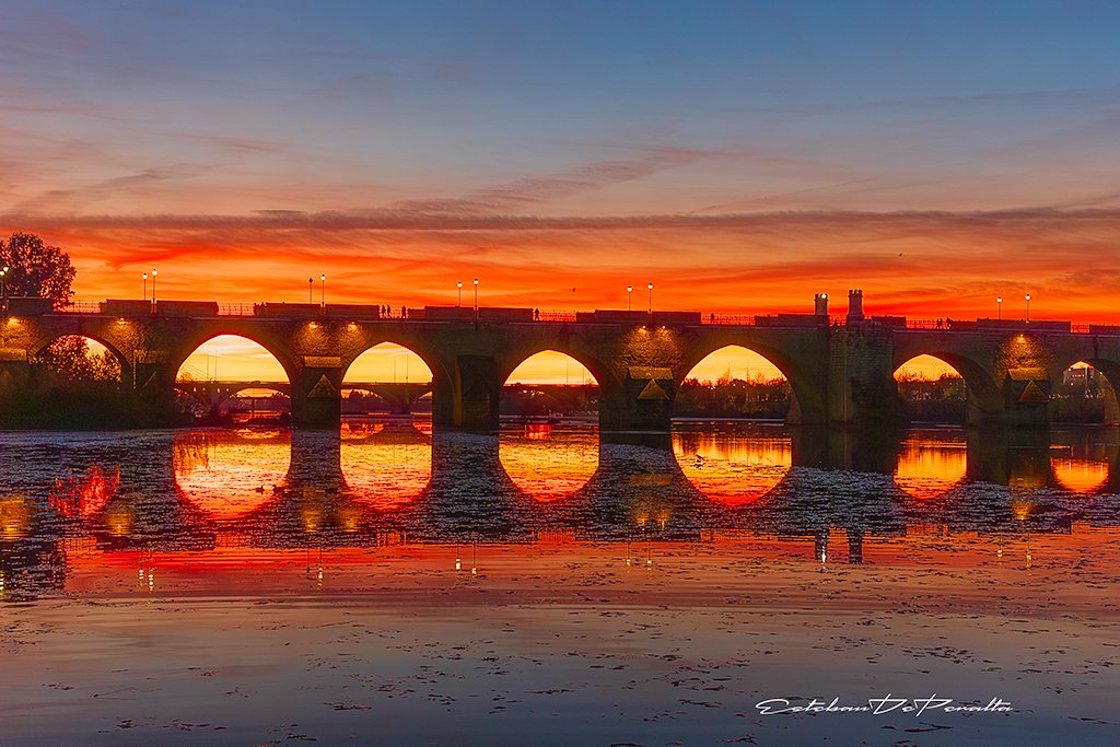 EstebanDePeral1's tweet photo. Asi ha atardecido hoy #Badajoz. https://t.co/zukZyEWQX9