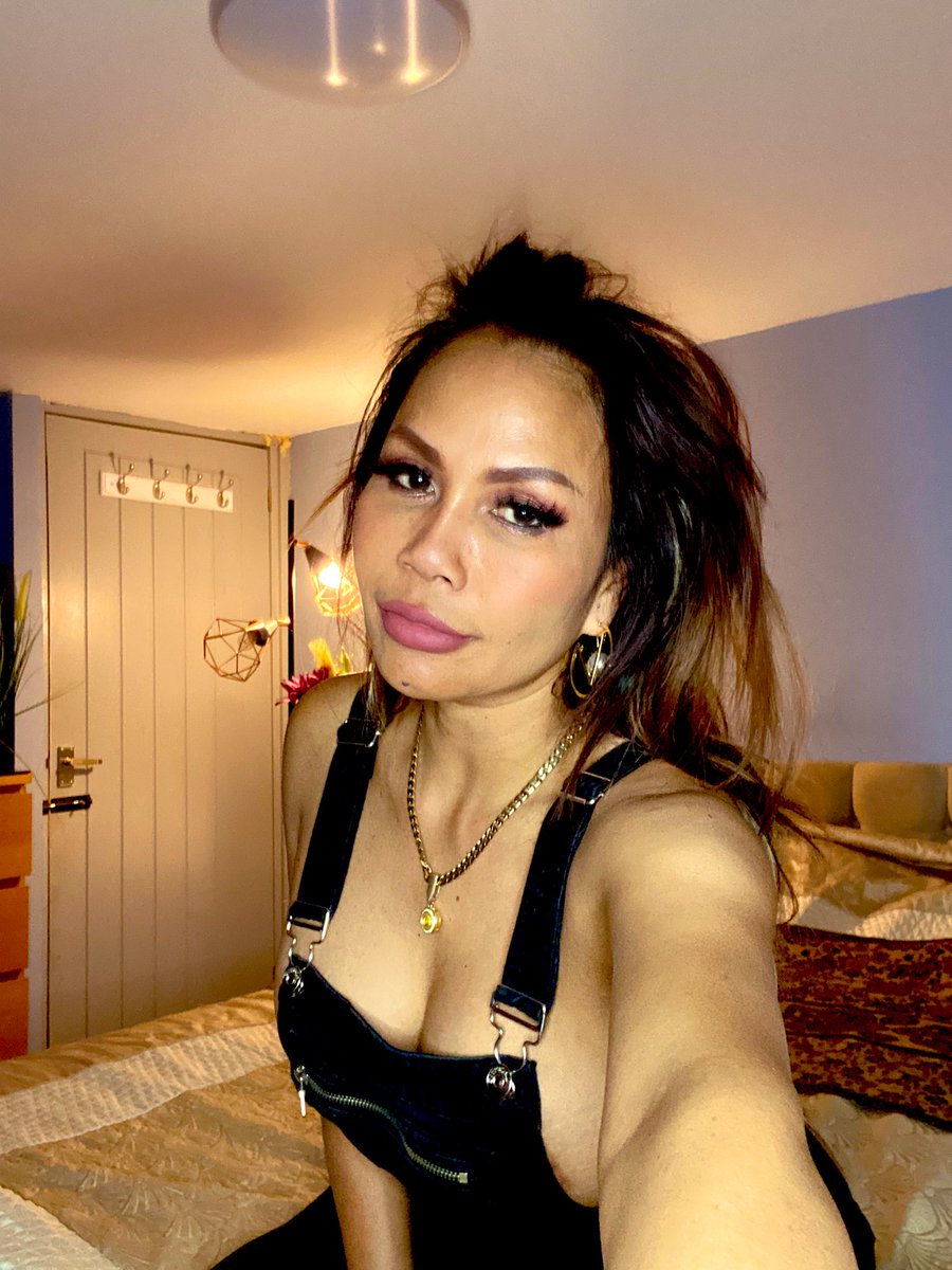 MissSovanna's tweet photo. Making content 😜

#onlyfans https://t.co/wK7GNS0oul