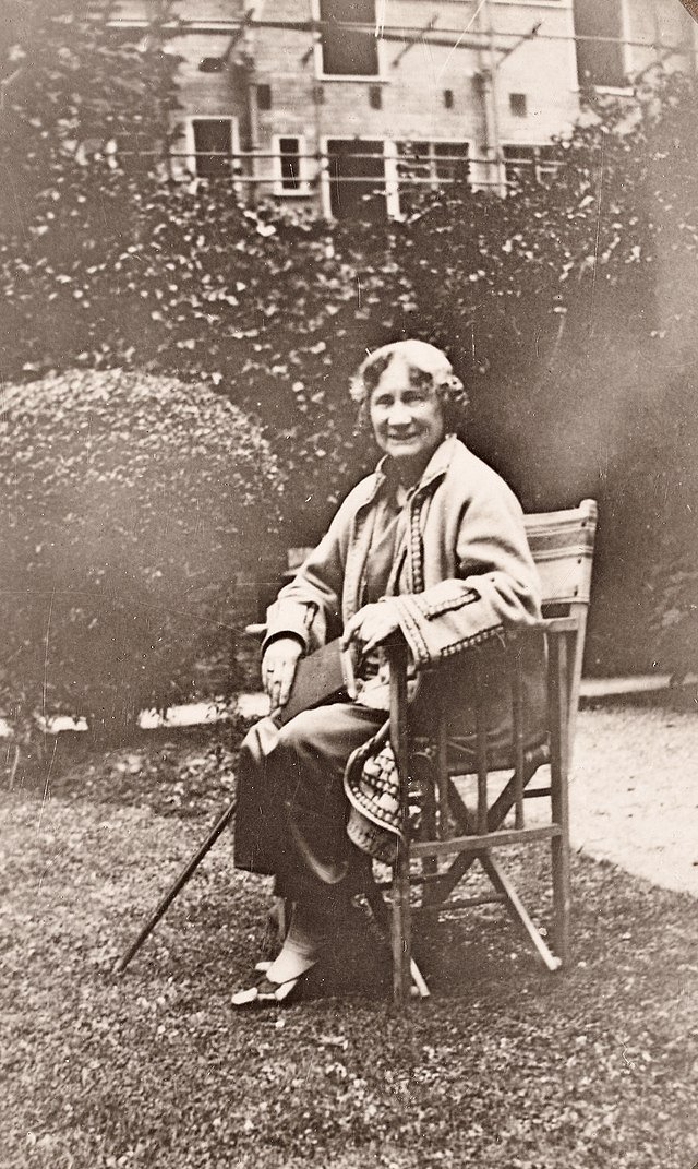 Fiona_Forde_Irl's tweet photo. Died #Onthisday 1938, Eleanor Hull (Ní Choill, Eibhlín) Celtic scholar, author, president of the Irish Literary Society & a co-founder of the Irish Texts Society for the publication of early manuscripts more @DIB_RIA https://t.co/txBCMbHORv @FinnClodagh https://t.co/9XYEJmARBZ