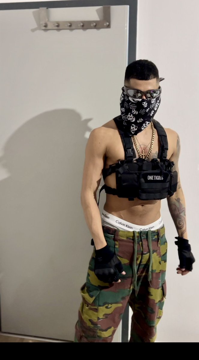 ColombianoXLXLL's tweet photo. ☠️ven y descubrimos tus límites, disponible en Bruxelas esta semana +34604235552 https://t.co/WTaqNw5TB3