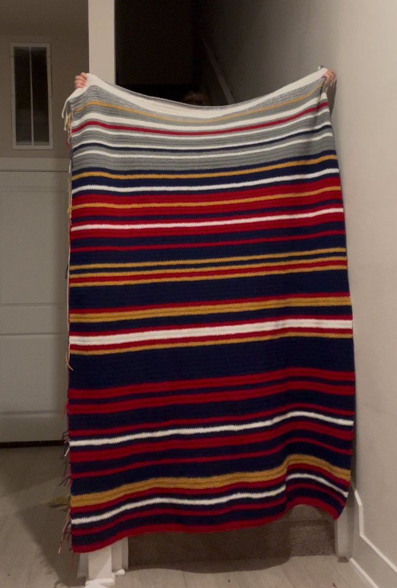 fanofhads's tweet photo. five months and 47,252 stitches later, my blanket commemorating the @FlaPanthers 2023-2024 season and stanley cup win is finished! https://t.co/oNNmgxb6Z2