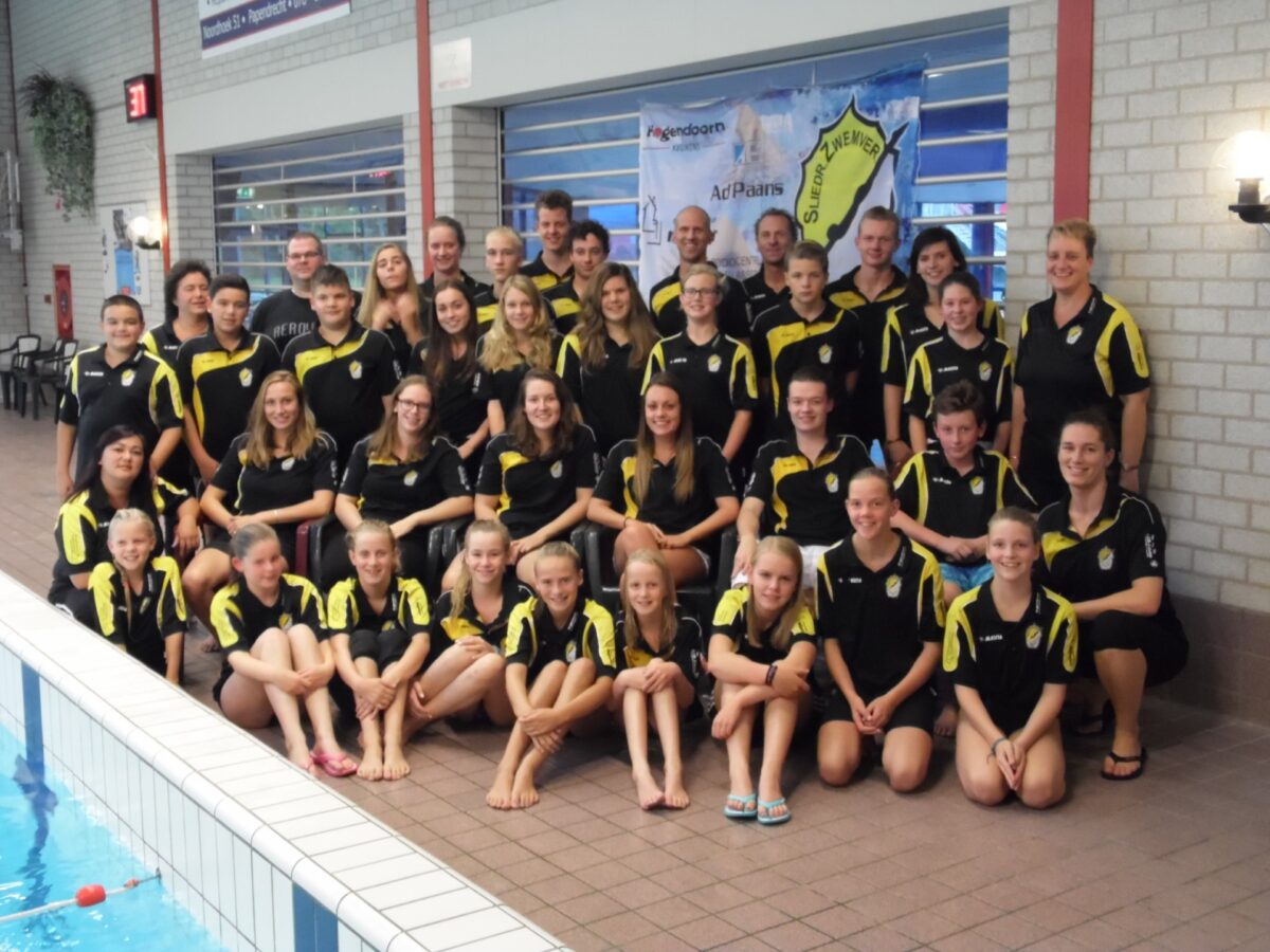 SPORT: Door Water Fit viert 70-jarig jubileum; oproep voor reünie #zwemmen  sliedrecht24.nl/door-water-fit…  (Foto DWF)