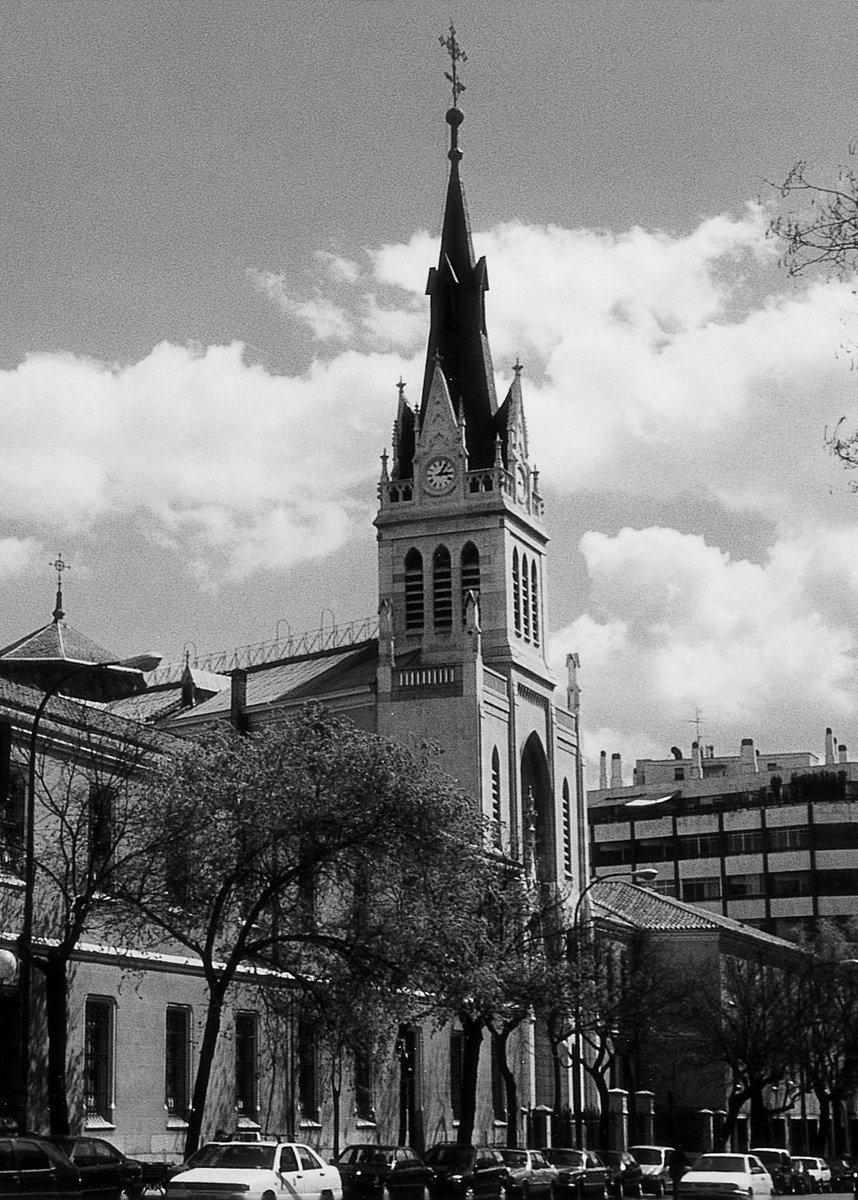 FuensantaMuro's tweet photo. @JavierRomeu7 @PatrimonioCM @memoriademadrid @MadridAntiguo @lalibreria Pues no habría quedado mal https://t.co/nEFje9kHSh