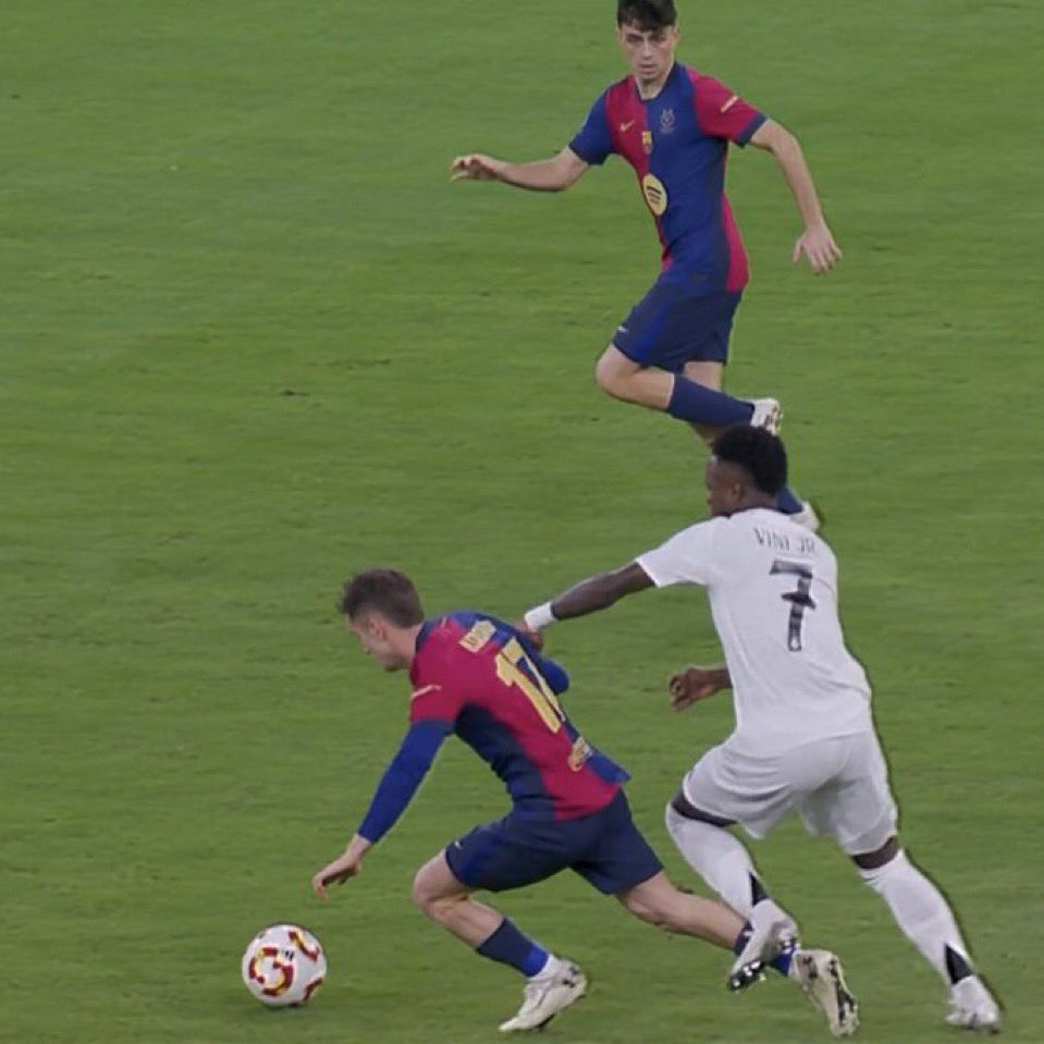 VisionBlaugrana's tweet image. On est trop gentils.