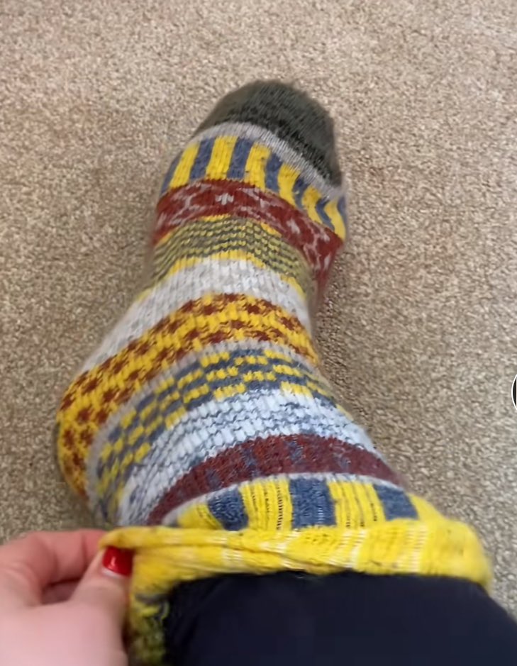 funkysockwearer's tweet photo. I’m not all about feet peeps - I have some funky sock content coming soon (funky not sexy) #chickenlegfeet #nordicsocks #sendmetips https://t.co/mPYYNeSZ7S