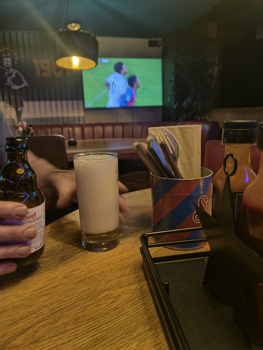 basedgodlibel's tweet photo. pours worst duvel asked to leave the club https://t.co/Avn7IieAyg