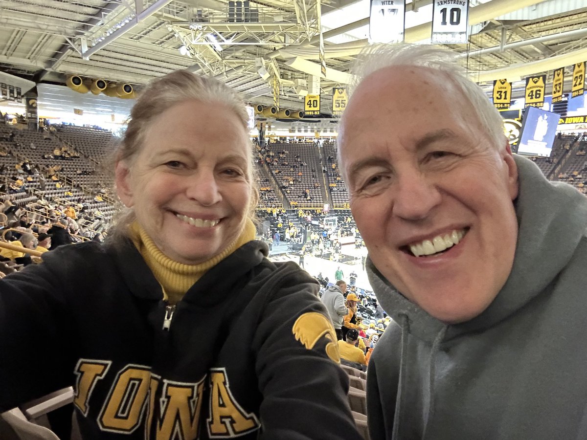 HawkeyeLonghorn's tweet photo. Go Hawks! Beat Indiana!  #FightforIowa https://t.co/ompHqkGHnP