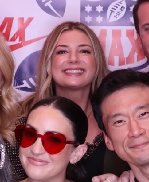 emily vancamp ur so so very pretty to me