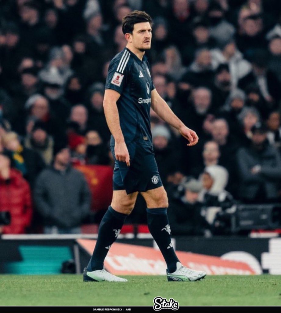 ImpressionistAL's tweet image. He was one of the best centre backs in the league in 2021, to say things went south after that season, would be an understatement, this turnaround from Harry Maguire has been nothing but exceptional, he&apos;s become a vital player for us again, a brilliant performance today. 👏