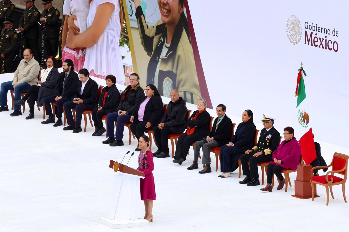 Claudia Curiel de Icaza tweet media