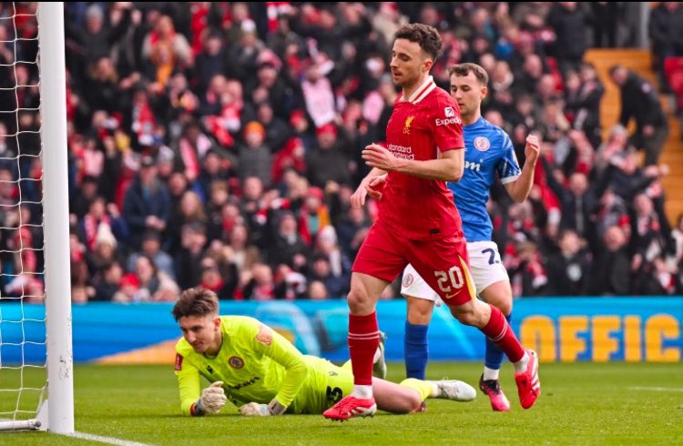 Adam Diver tweet media