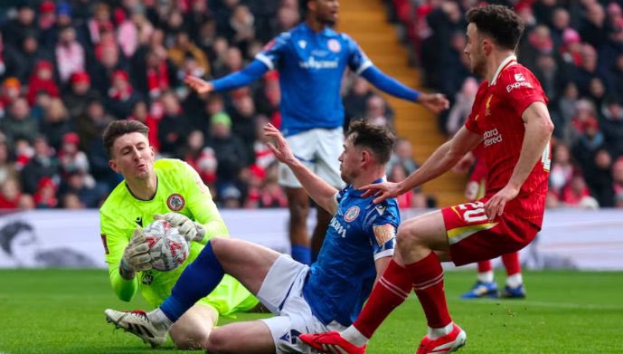 Adam Diver tweet media