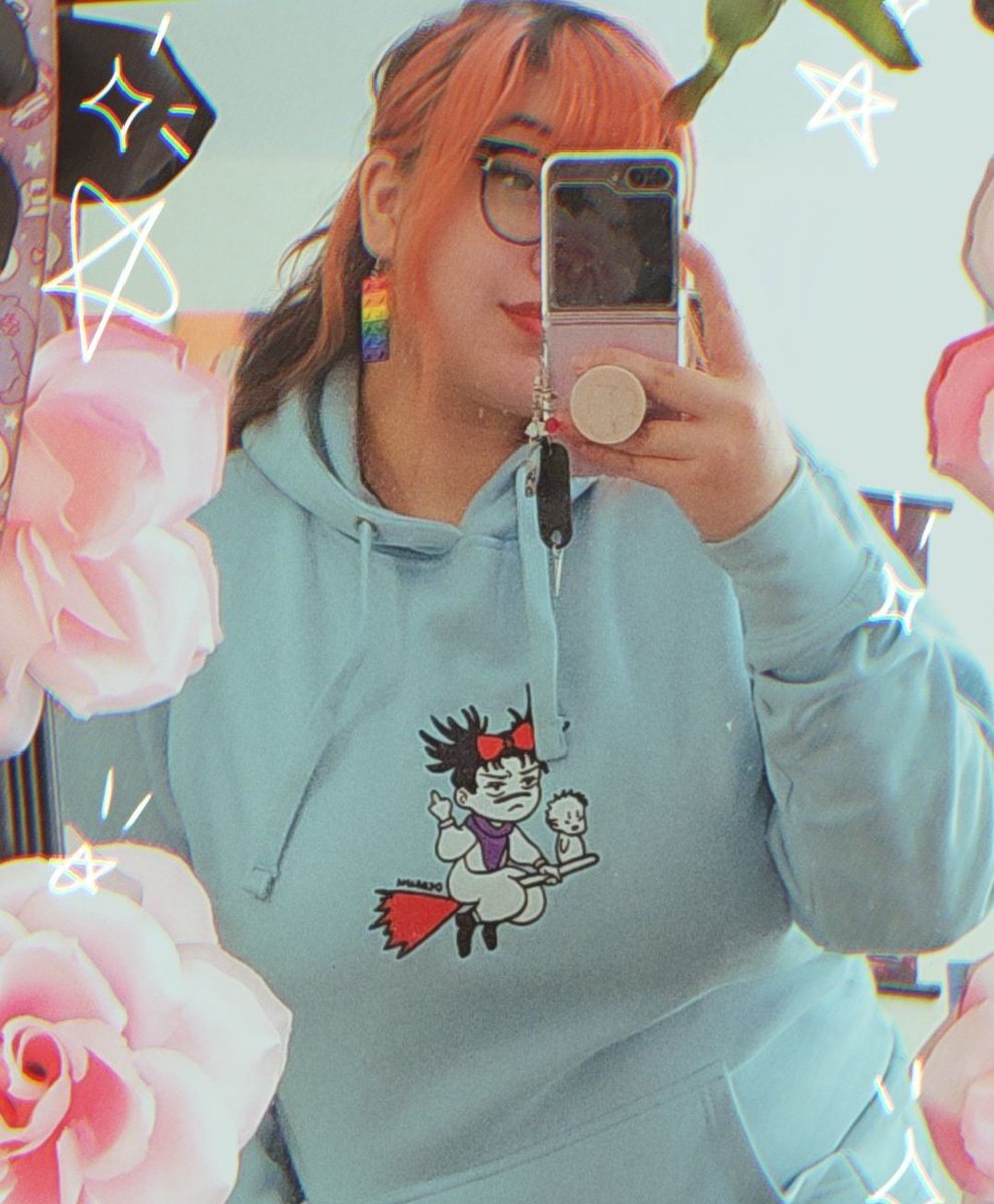 molaniii_'s tweet photo. late bday gift from Tax bUT I FINALLY GOT @iamdebruh merch ( •̀ ω •́ )✧ https://t.co/JsfAZ8JDX3