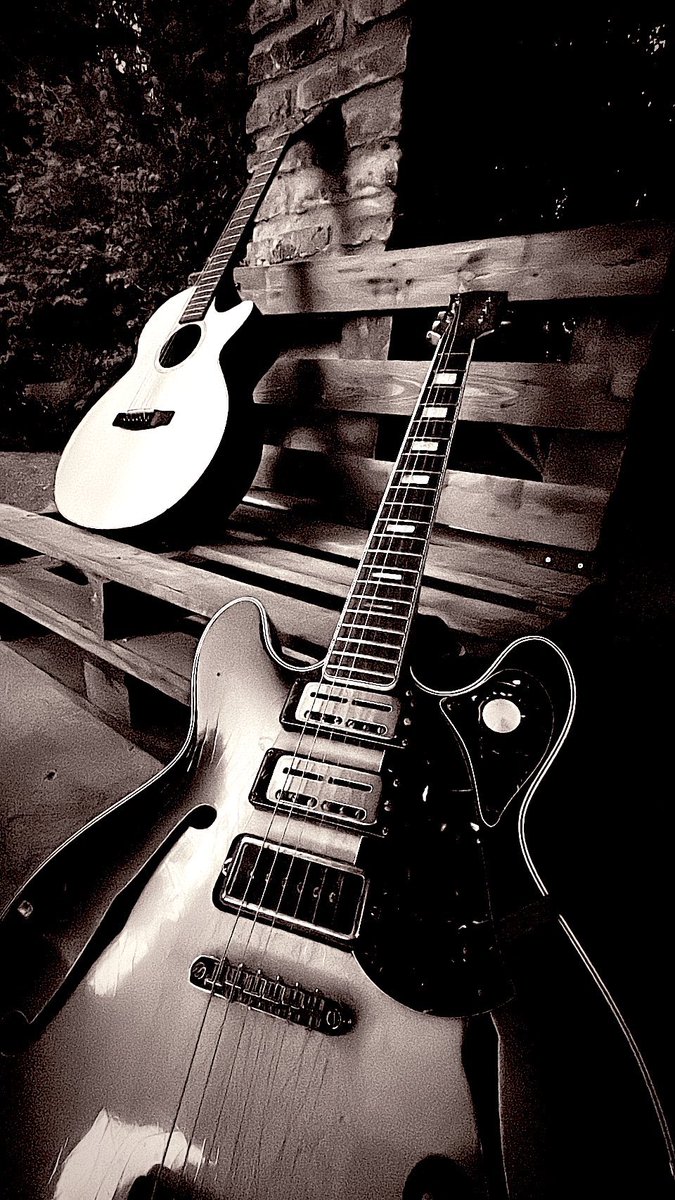 SoundCraftLab's tweet image. Fin de semana de taller sonoro en Pirque: ensayo y preparación de nuevo material ¡Ahí vamos! #SCL #SoundCraftLab #Chile 🎸🎶🖤