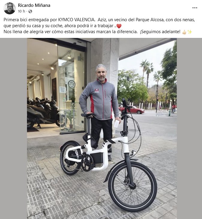 David_Alfafar's tweet photo. Si tenéis Facebook, esta cuenta está publicando todas las donaciones que hacemos a través de Twitter, y compañeras  como @Regente__  , como propias, solo pido que la reportéis o dejéis el aviso de no hacerle donaciones de ningún tipo por una posible estafa, a no ser que lo aclare él…Espero que solo sea un malentendido,..