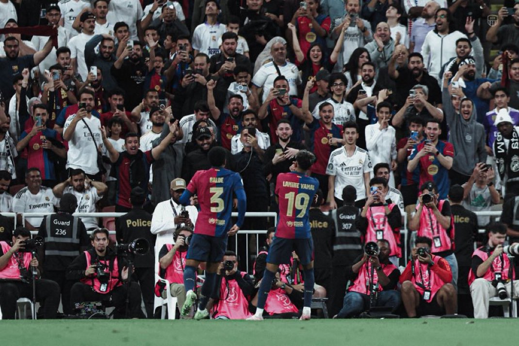 JeffFcb14's tweet photo. Boffff que fotón https://t.co/XJfb4ArDrM