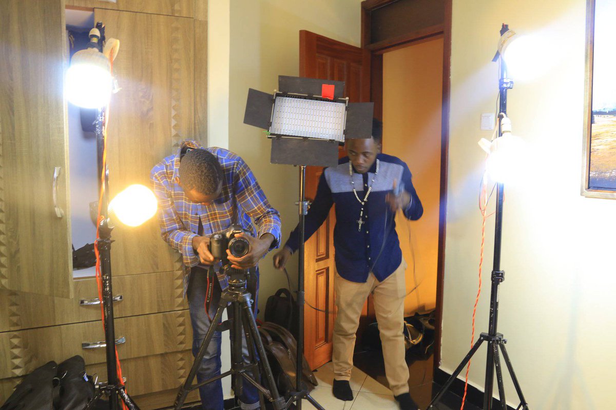 OYR_JOHN's tweet photo. Film making personality! https://t.co/3TYs5RpQre