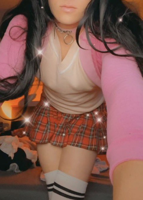 femdommbrat's tweet photo. Hi pervs, new to #nsfwtwtً  and redoing pinned

looking for moots :3 

⁂ 21
⁂ femboy 🎀
⁂ any pronouns
⁂ switch (sub++)
⁂ soft + hard kinks 
⁂ 6ft
⁂ MDNI!!!
⁂ DMs open ( have age in bio) :3

♡ + rt for moots :) https://t.co/kZDq0Cuvt3