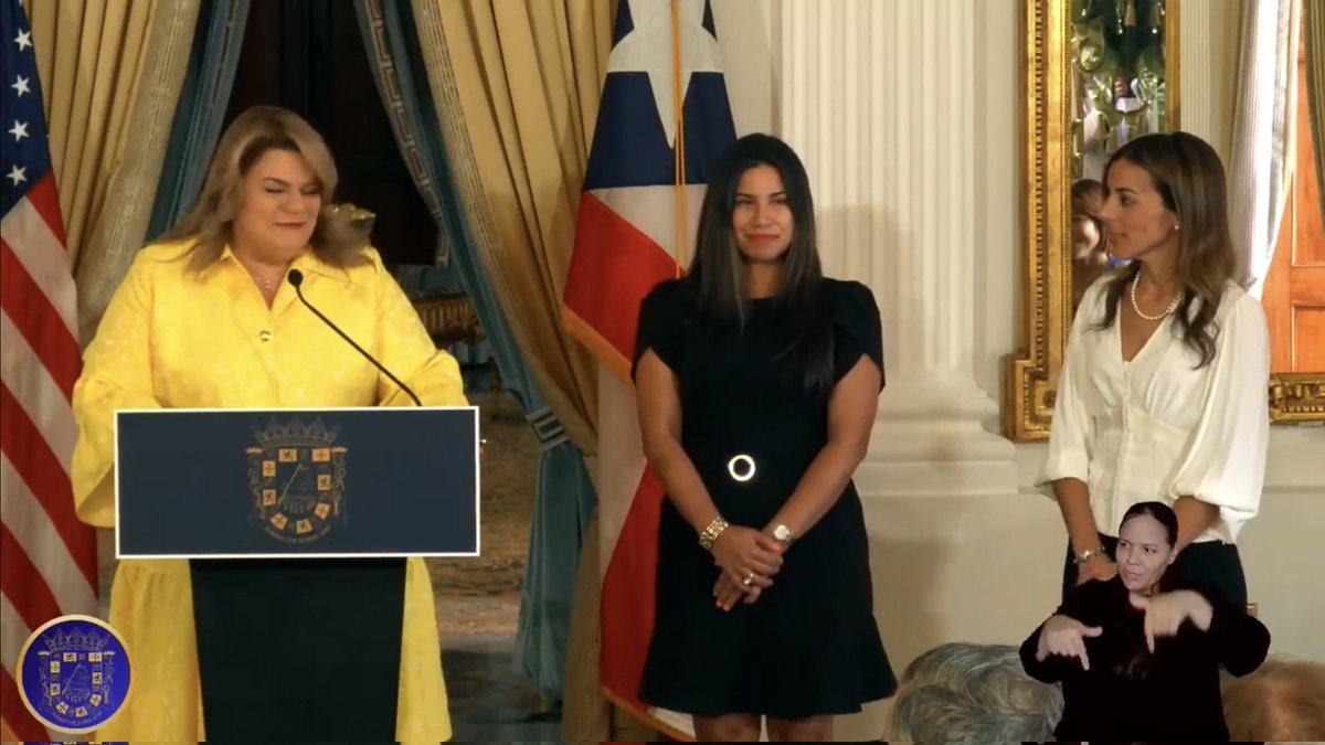 E_ALBIZU's tweet image. "Envíen sus resumes" "estaremos evaluando". Saben quien es la Secretaria de ASUME? la hija de Mayita la Corrupta de Ponce. 
Se van a seguir dejando cojer de soquetes?