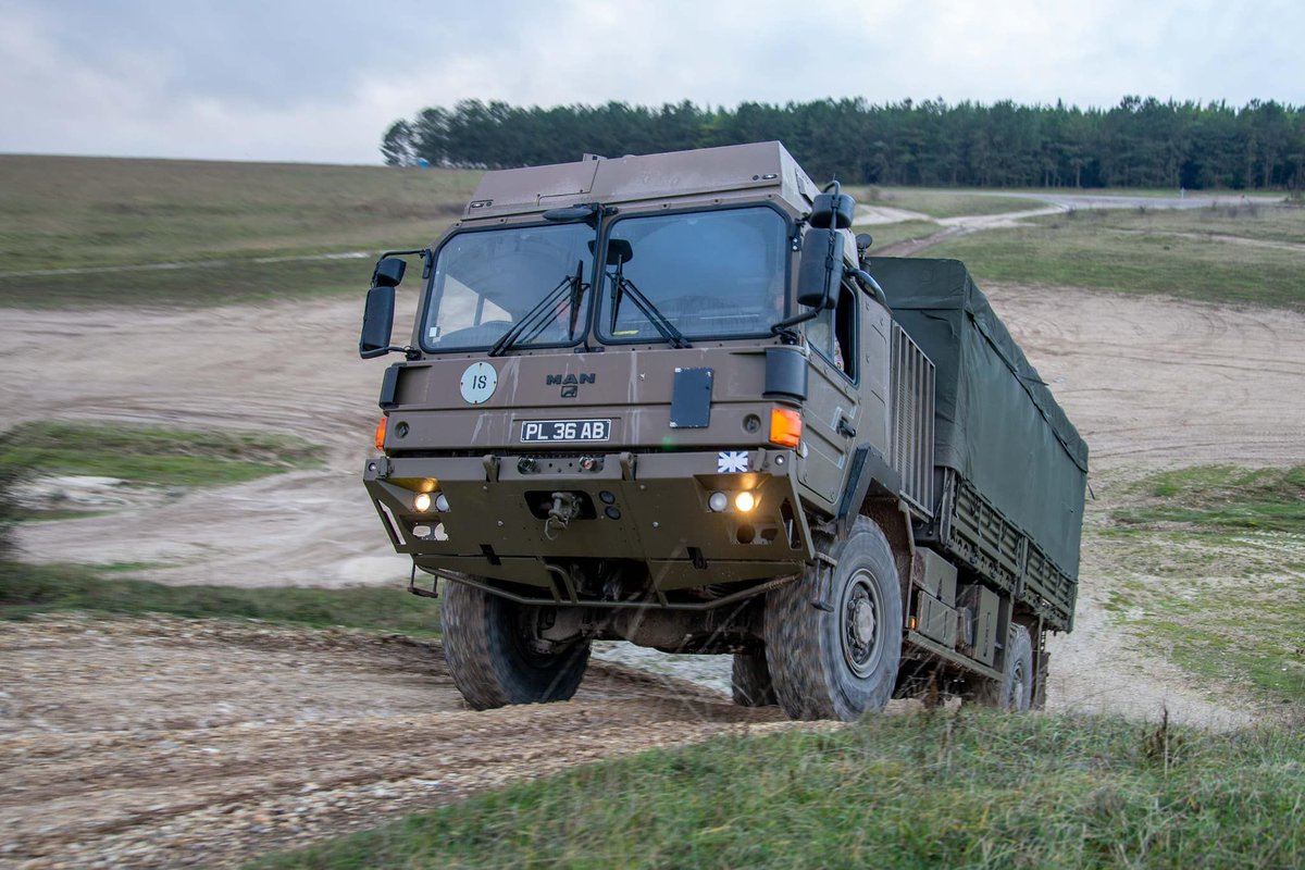215_MMR's tweet photo. Want to learn how to drive a military truck? π The Army Reserve provides expert training and the opportunity to gain HGV qualifications. Join us and take your driving skills to the next level! #ArmyReserve #215MMR #MANSV #HGVTraining #DriverQualifications https://t.co/GB5O4kfzYd