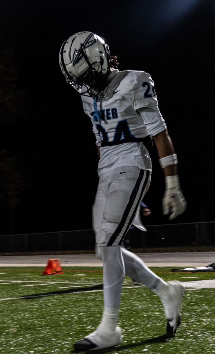 Going into my sophomore year clocked in 
6’1
175
|CB|WR|SAFTEY|
C/o 2028
