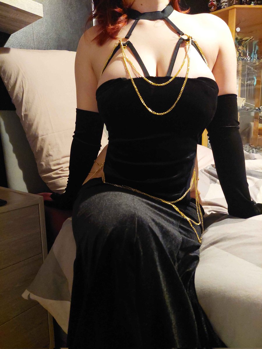 DeerGirl201's tweet photo. Happy New Year, my loves~ #newOutfit #sexy #nsfw. Make sure to send 💙 for custom content list if you want to see more than what i post~ https://t.co/HMGLgS7V13